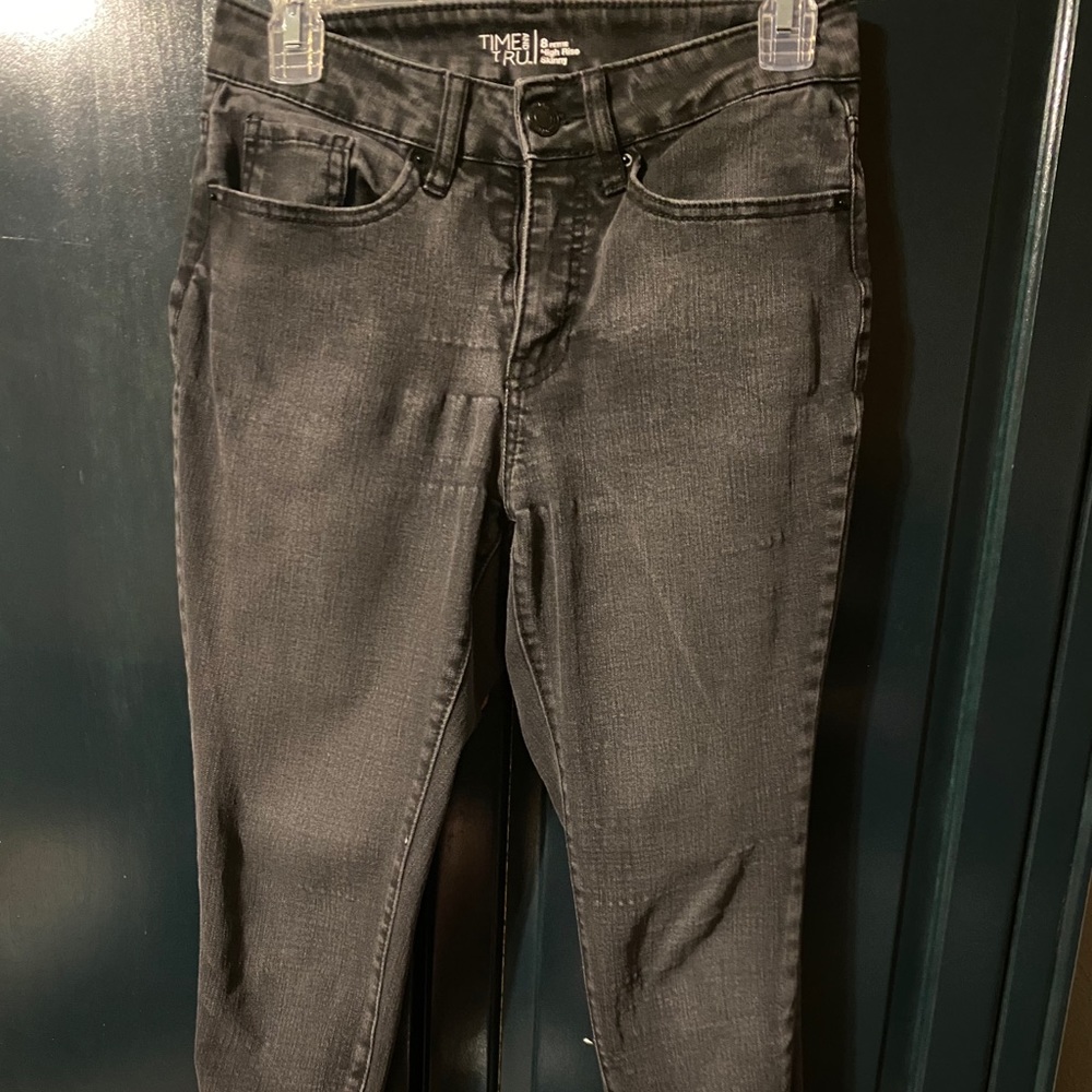 BLACK SKINNY JEANS